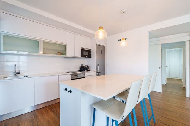 2 makuuhuone Huoneisto myytävänä paikassa Madrid kaupunki mukana uima-altaan - 770 000 € (Ref: 9594633)