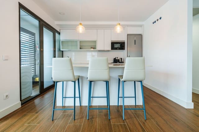 2 makuuhuone Huoneisto myytävänä paikassa Madrid kaupunki mukana uima-altaan - 770 000 € (Ref: 9594633)