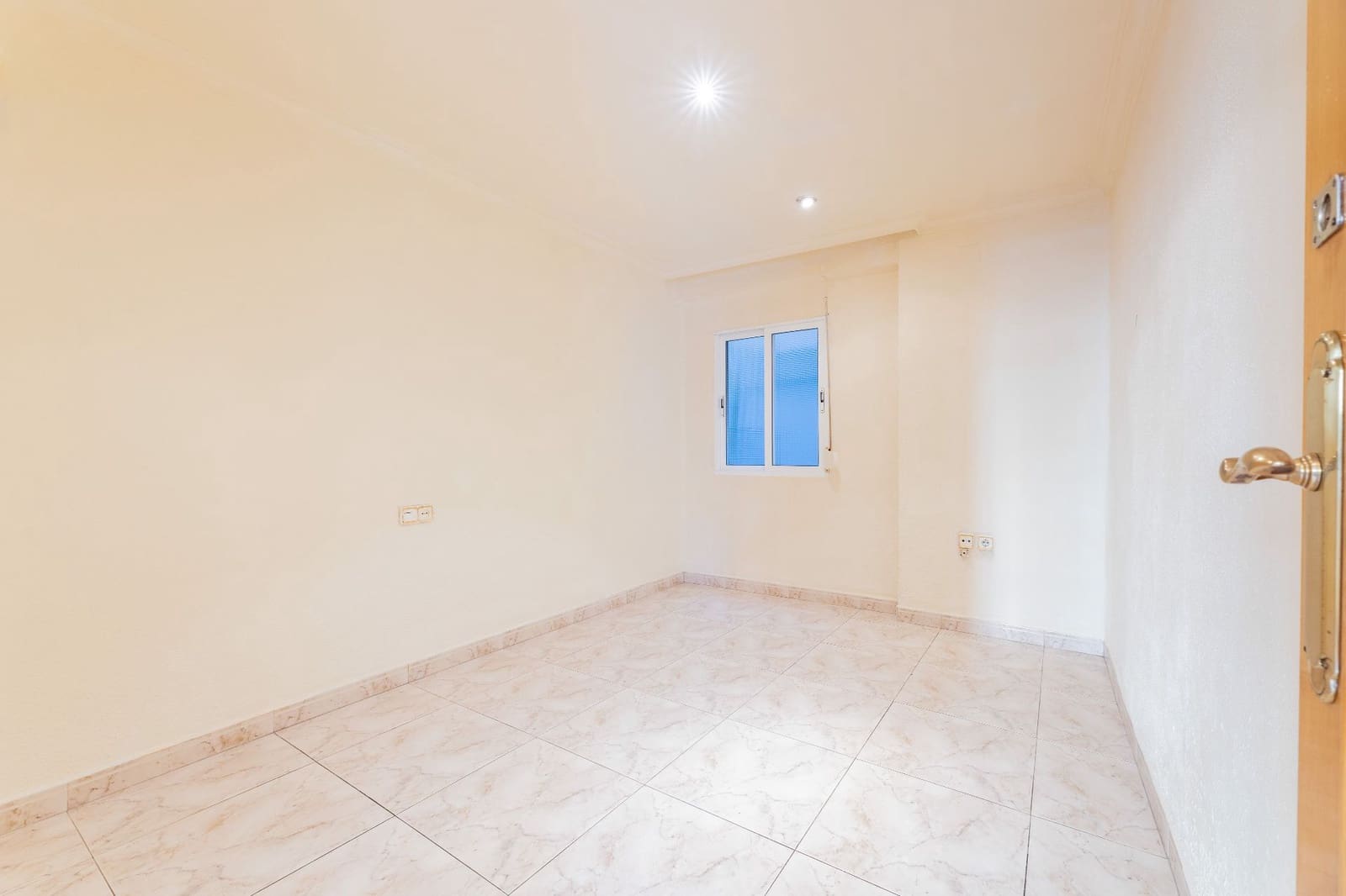 Apartamento de 2 habitaciones en València ciudad en venta - 268.000 € (Ref: 9594634)