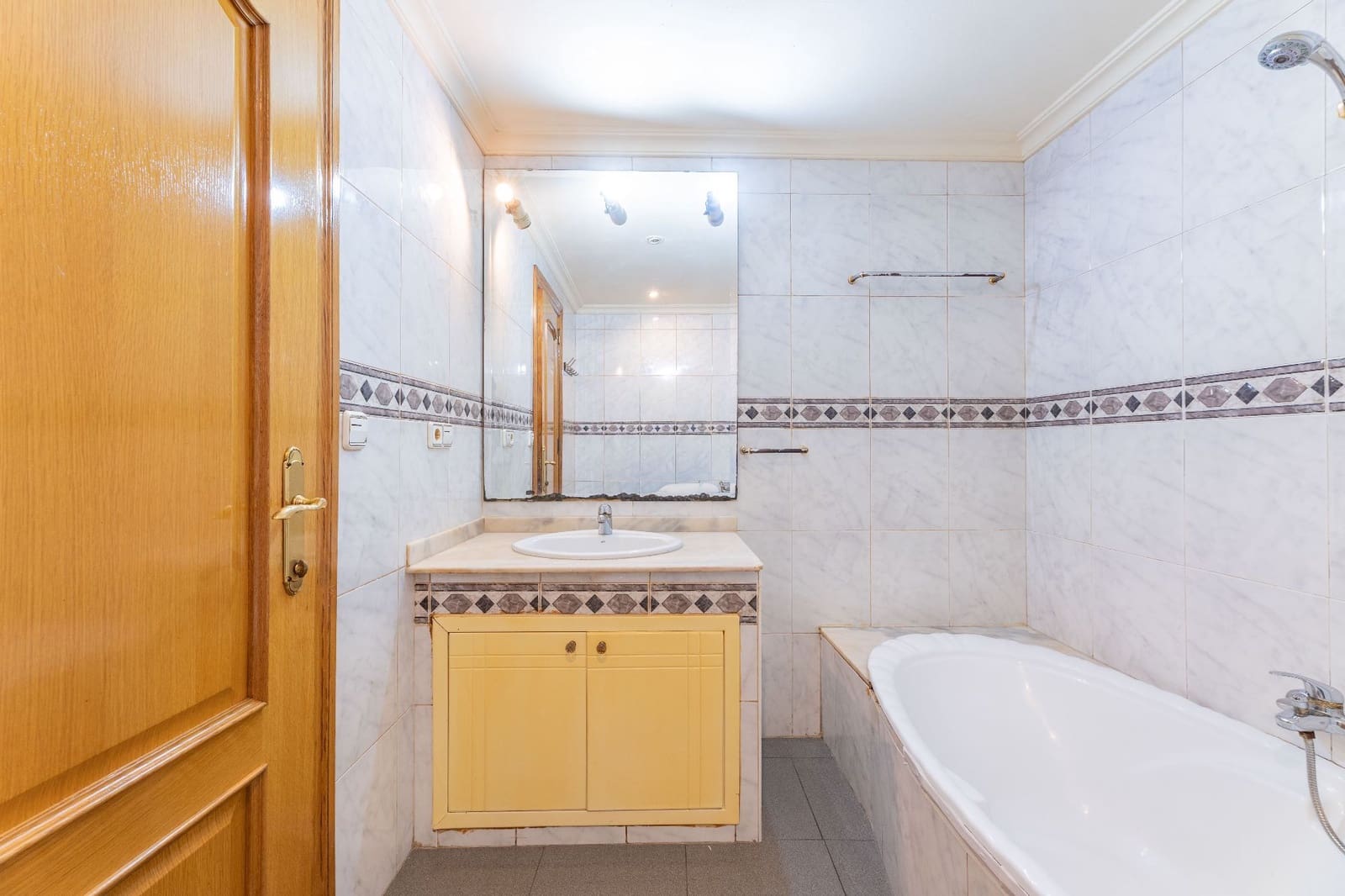 Apartamento de 2 habitaciones en València ciudad en venta - 268.000 € (Ref: 9594634)