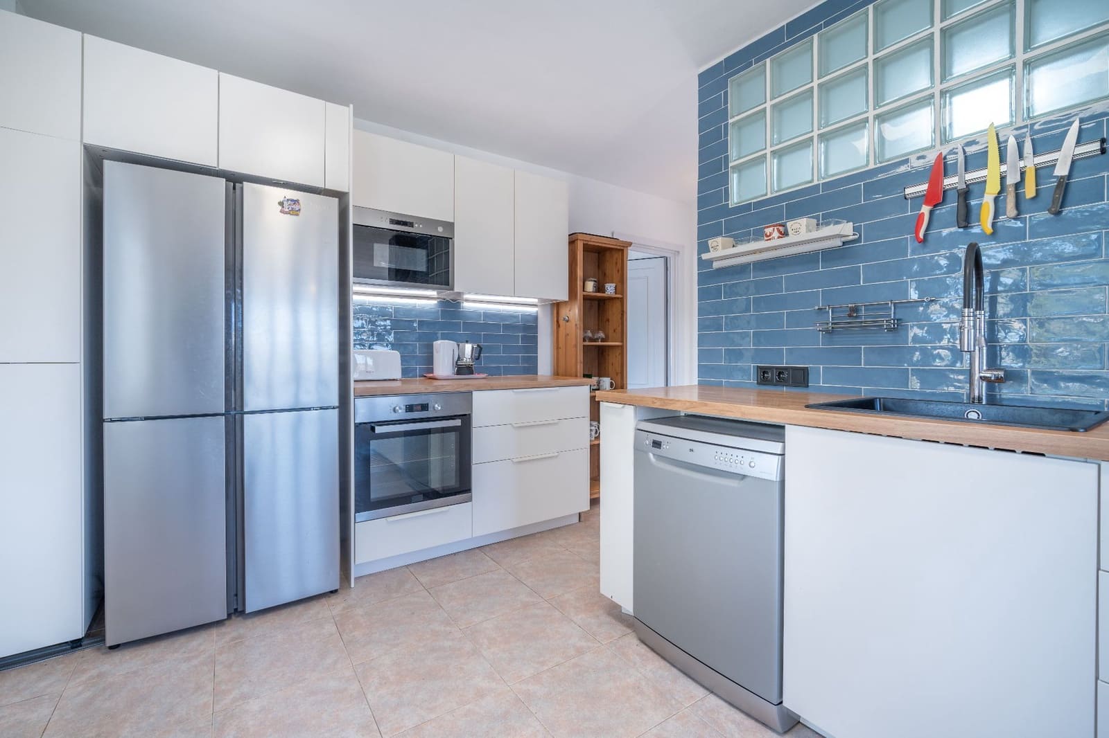 4 Zimmer Villa zu verkaufen in Rincon de la Victoria mit Pool Garage - 880.000 € (Ref: 9594635)