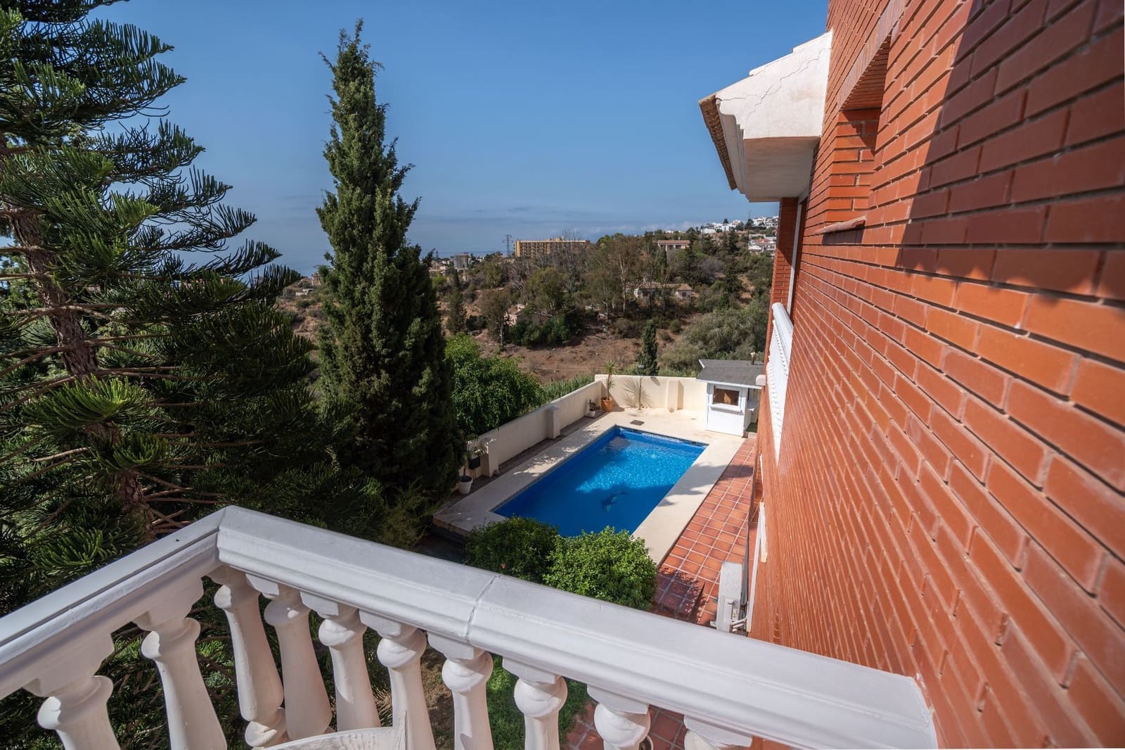 4 Zimmer Villa zu verkaufen in Rincon de la Victoria mit Pool Garage - 880.000 € (Ref: 9594635)