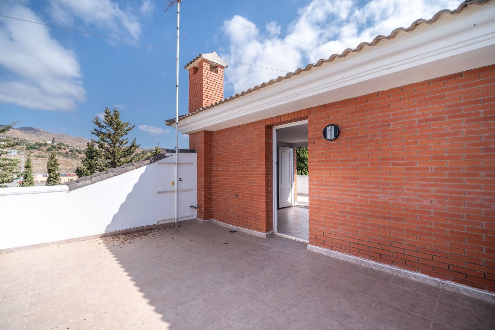 4 Zimmer Villa zu verkaufen in Rincon de la Victoria mit Pool Garage - 880.000 € (Ref: 9594635)