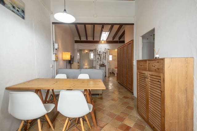 2 bedroom Apartment for sale in Ibiza / Eivissa town - € 330,000 (Ref: 9594636)