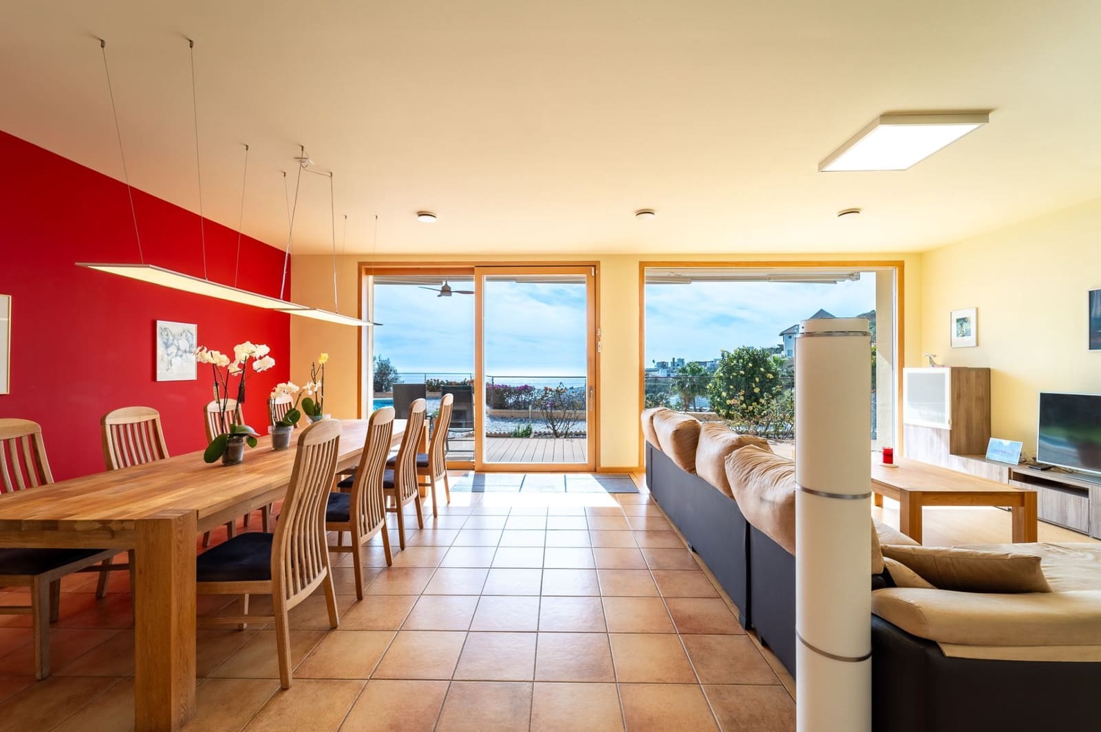 3 bedroom Villa for sale in Torrox with pool - € 995,000 (Ref: 9598674)