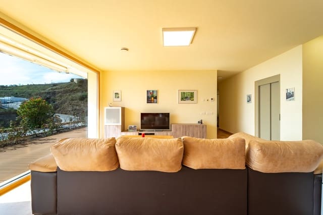 3 slaapkamer Villa te koop in Torrox - € 995.000 (Ref: 9598674)