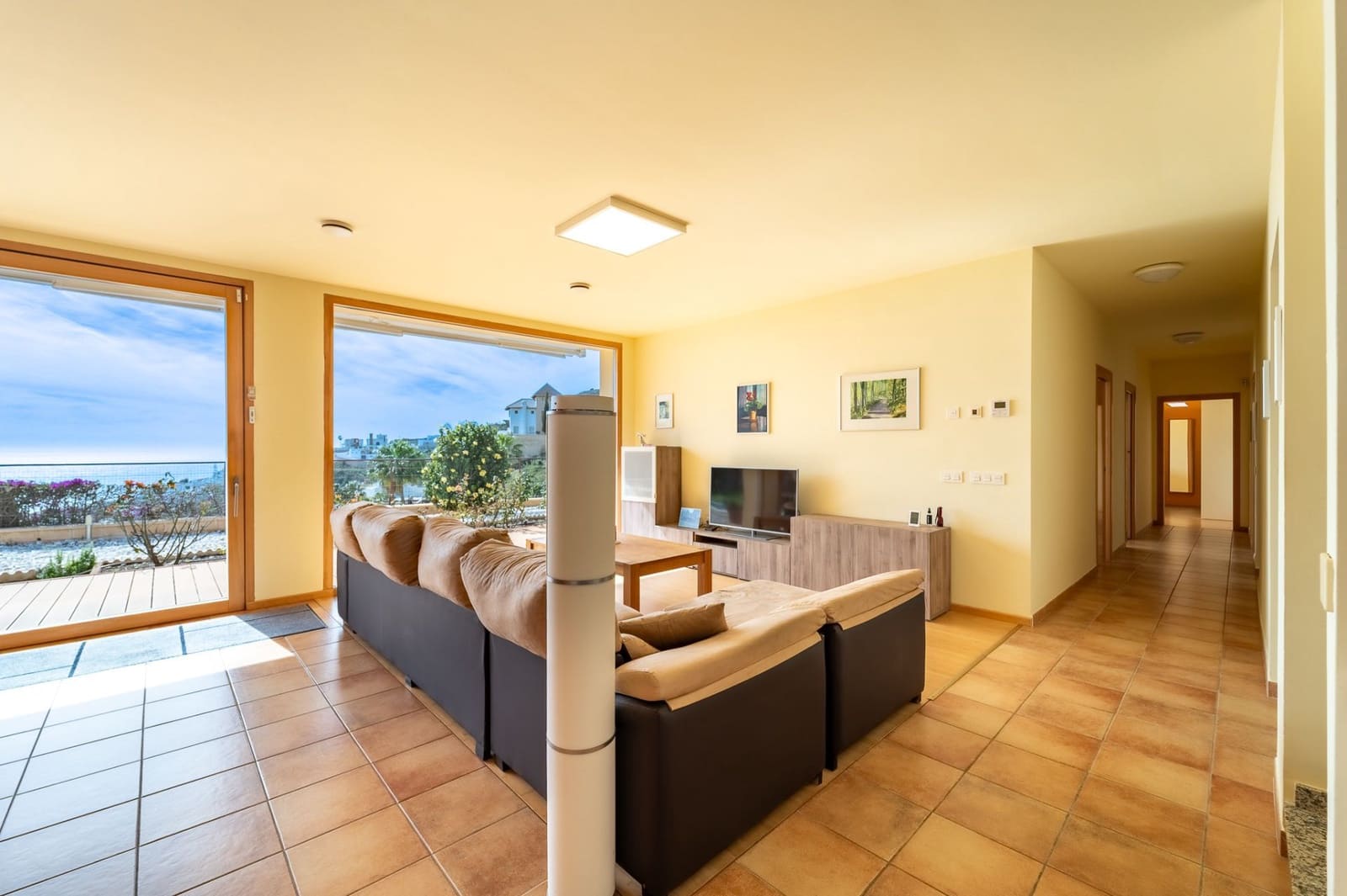 3 bedroom Villa for sale in Torrox with pool - € 995,000 (Ref: 9598674)