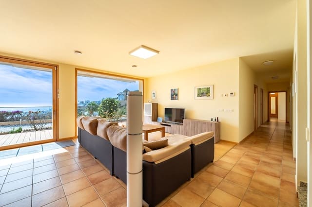 3 slaapkamer Villa te koop in Torrox - € 995.000 (Ref: 9598674)