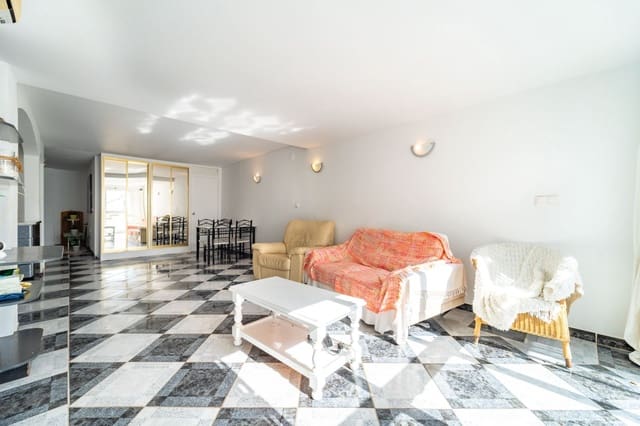 Apartamento de 4 habitaciones en Mijas en venta - 380.000 € (Ref: 9598675)