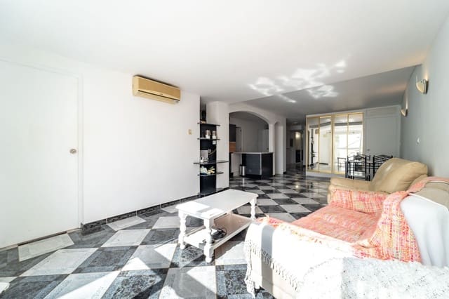 Apartamento de 4 habitaciones en Mijas en venta - 380.000 € (Ref: 9598675)