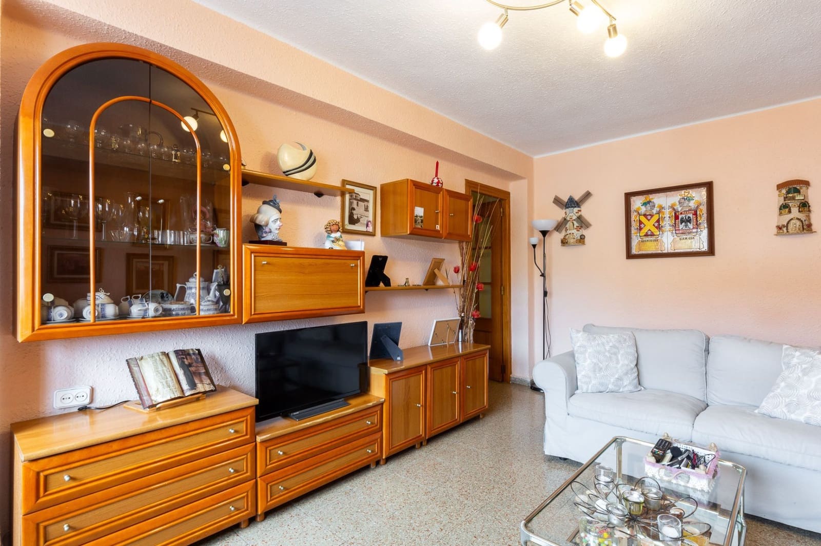 3 slaapkamer Appartement te koop in Valencia stad - € 270.000 (Ref: 9598676)
