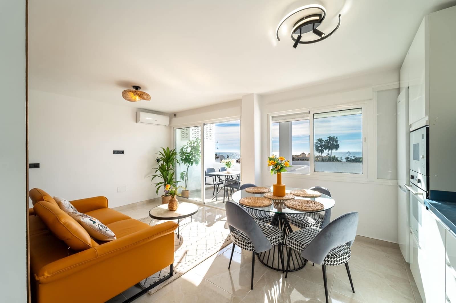 2 bedroom Apartment for sale in Mijas with pool - € 375,000 (Ref: 9598677)