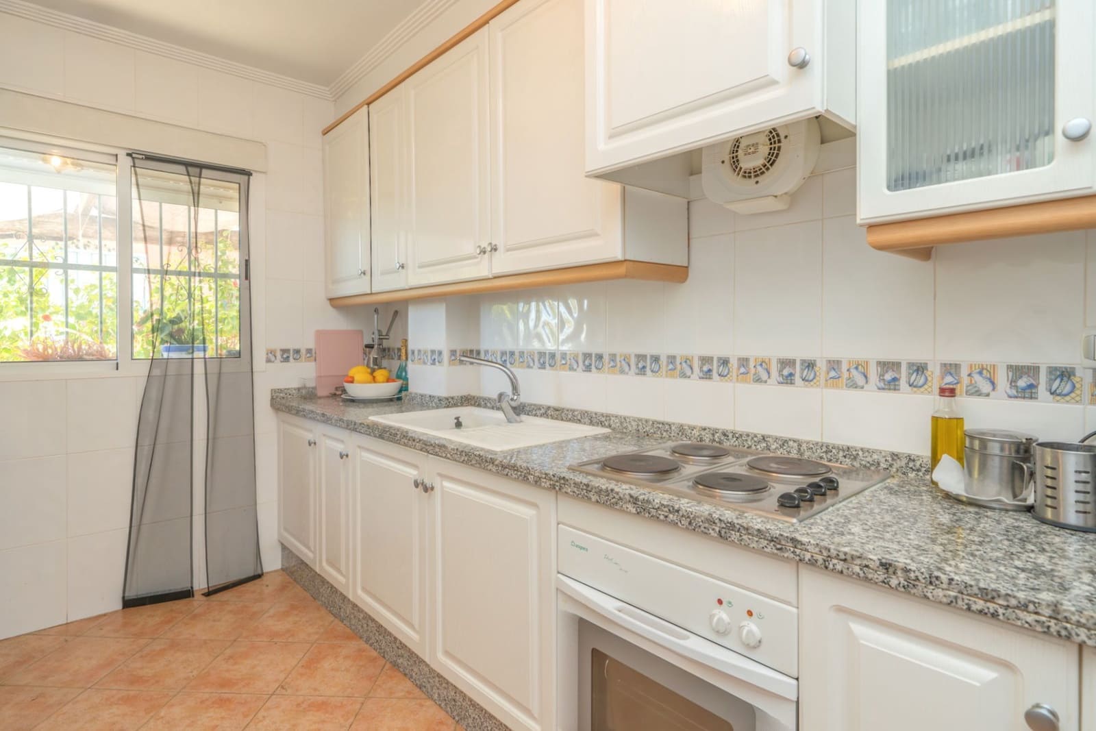 3 soveværelse Villa til salg i Muchamiel / Mutxamel med swimmingpool garage - € 360.000 (Ref: 9604578)