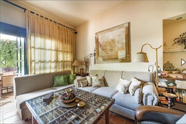 5 sypialnia Willa na sprzedaż w Miasto Sewilla z basenem garażem - 600 000 € (Ref: 9607201)