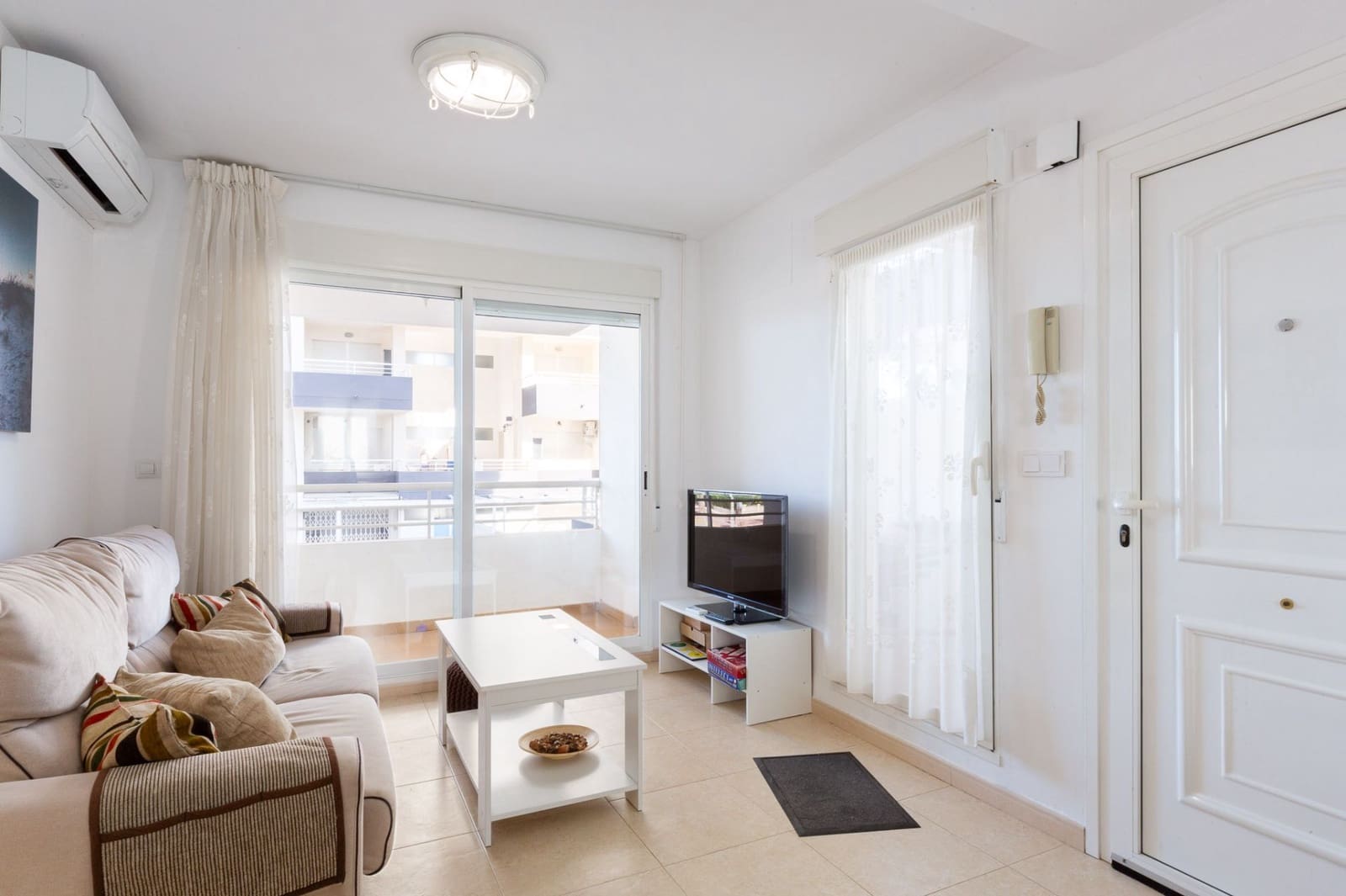 2 soverom Leilighet til salgs i Piles med svømmebasseng garasje - € 170 000 (Ref: 9614712)