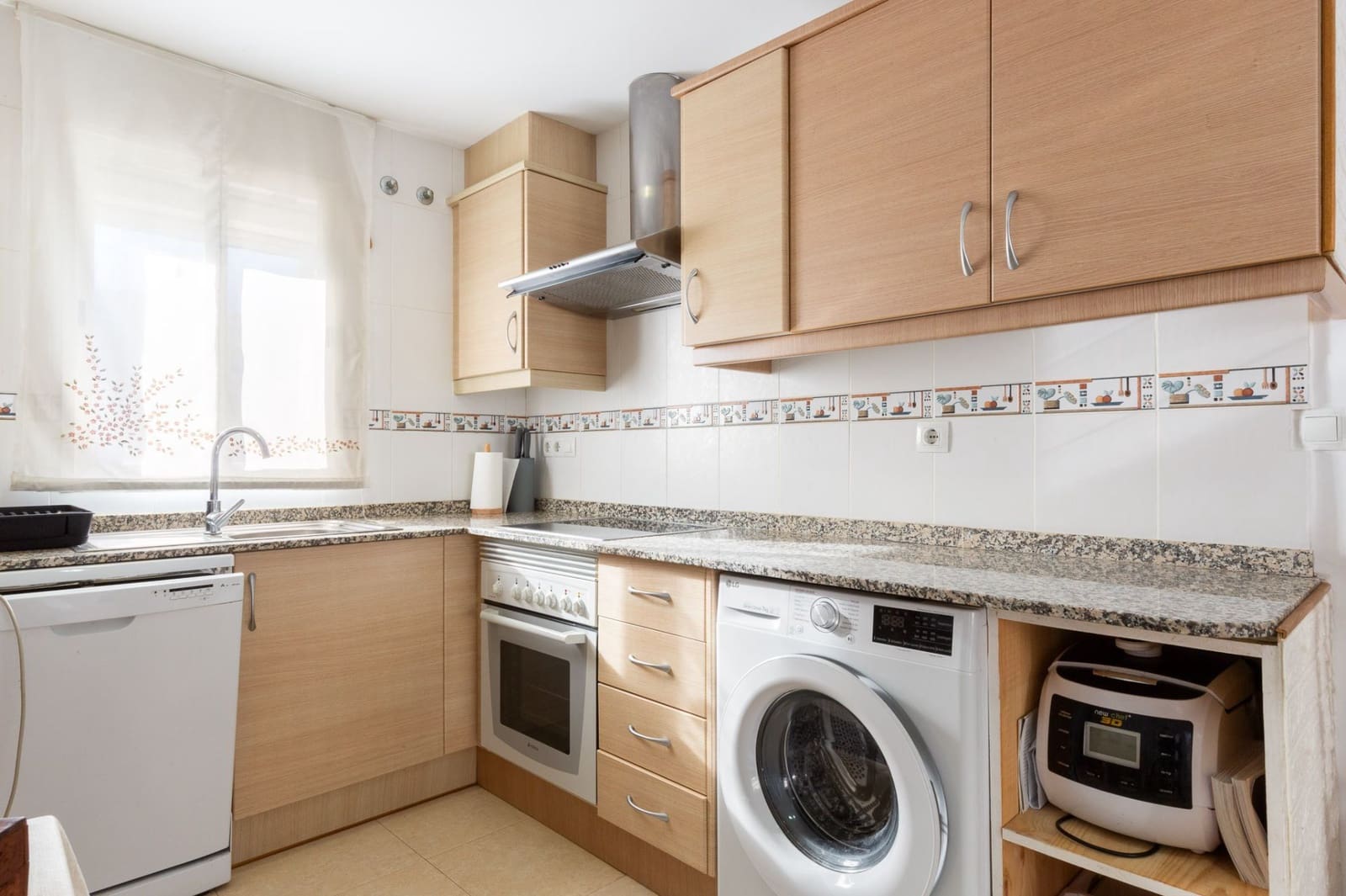 2 soverom Leilighet til salgs i Piles med svømmebasseng garasje - € 170 000 (Ref: 9614712)