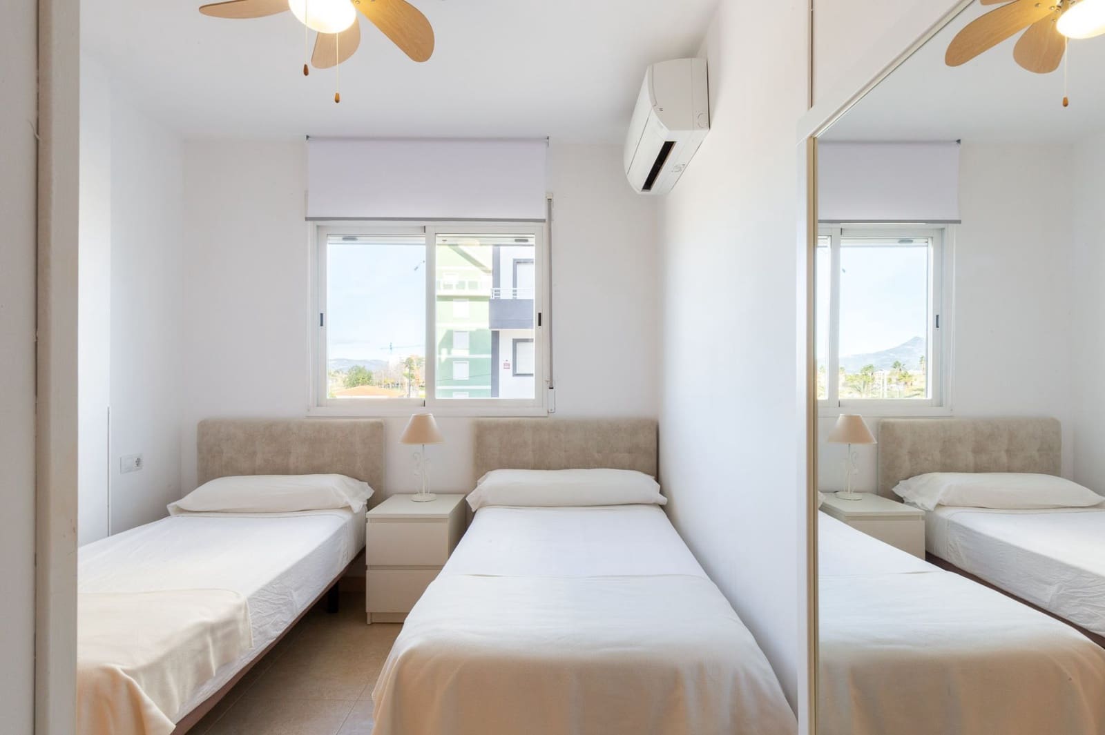 2 soverom Leilighet til salgs i Piles med svømmebasseng garasje - € 170 000 (Ref: 9614712)