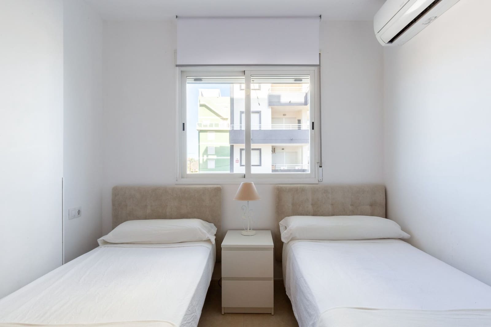 2 soverom Leilighet til salgs i Piles med svømmebasseng garasje - € 170 000 (Ref: 9614712)