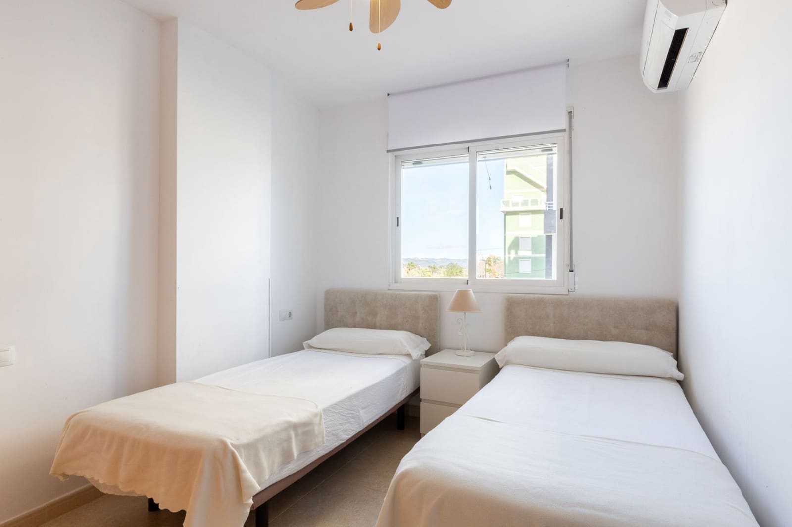 2 soverom Leilighet til salgs i Piles med svømmebasseng garasje - € 170 000 (Ref: 9614712)