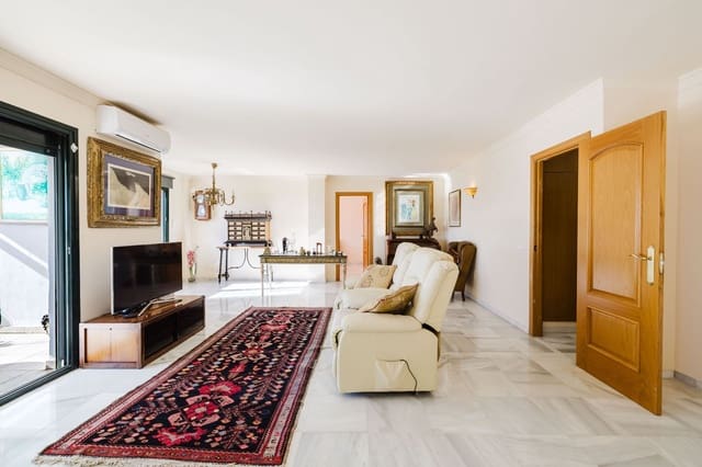 3 sovrum Takvåning till salu i Benalmádena med pool garage - 735 000 € (Ref: 9614713)