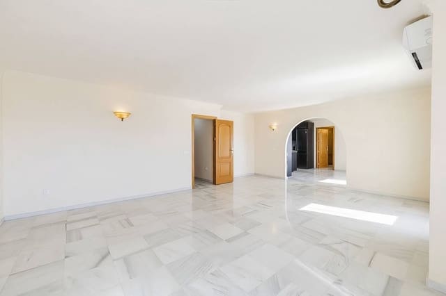 Ático de 3 habitaciones en Benalmádena en venta con piscina garaje - 735.000 € (Ref: 9614713)