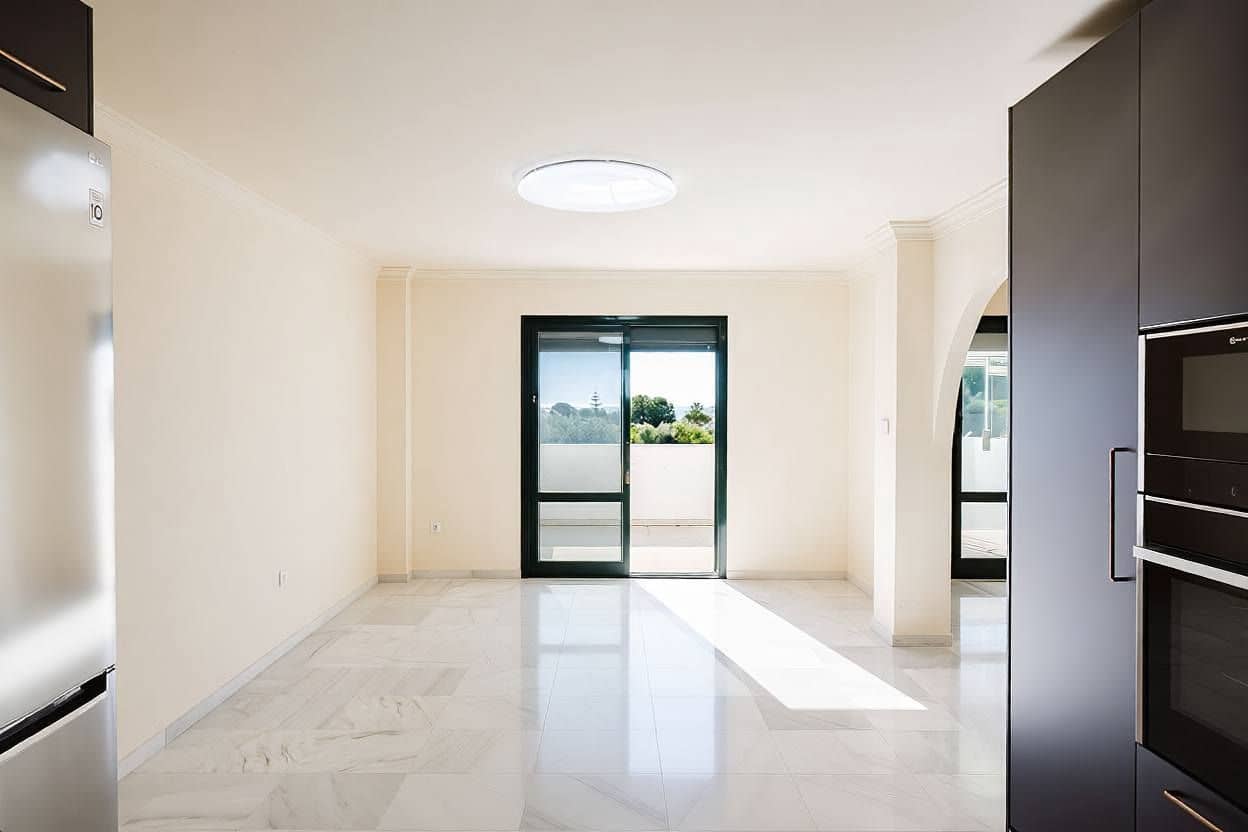 3 bedroom Penthouse for sale in Benalmadena with pool garage - € 735,000 (Ref: 9614713)