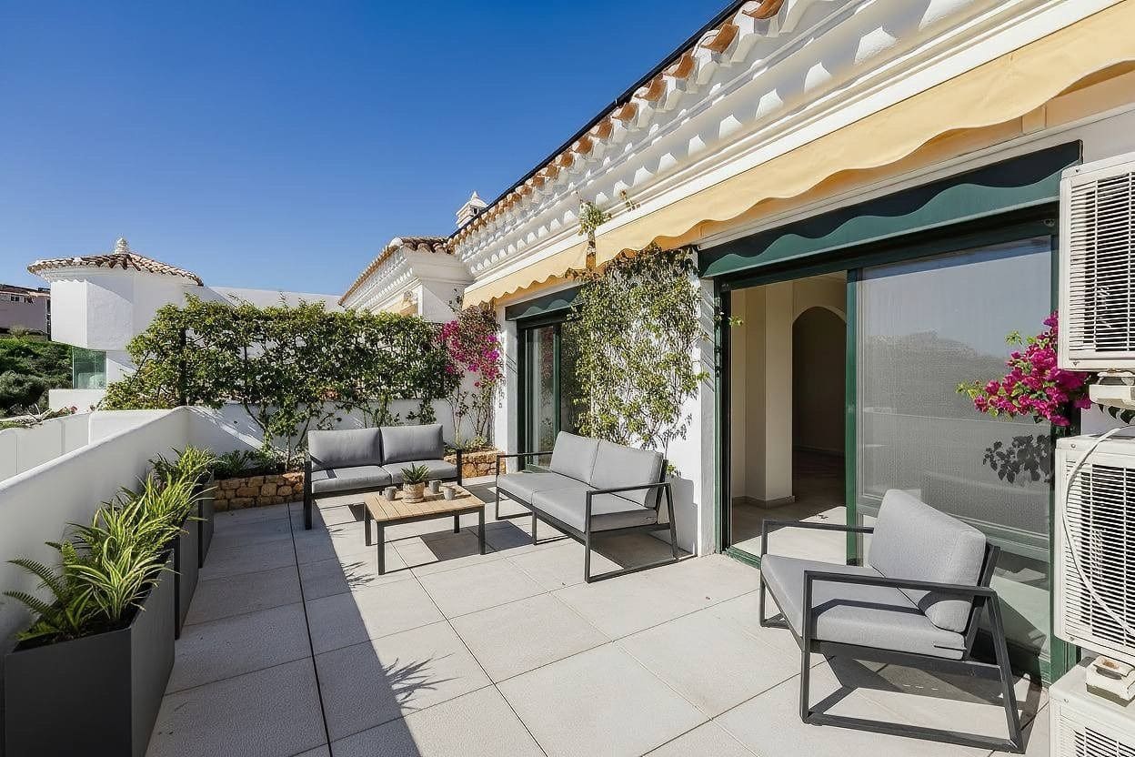 3 bedroom Penthouse for sale in Benalmadena with pool garage - € 735,000 (Ref: 9614713)