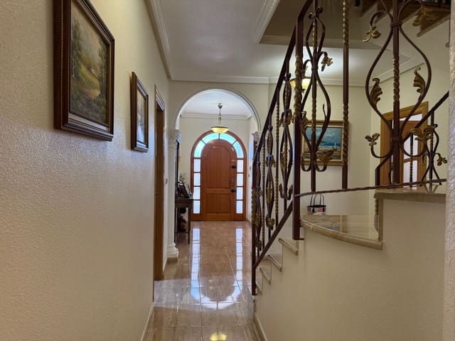 6 bedroom Villa for sale in Alguazas with pool garage - € 365,000 (Ref: 9614715)