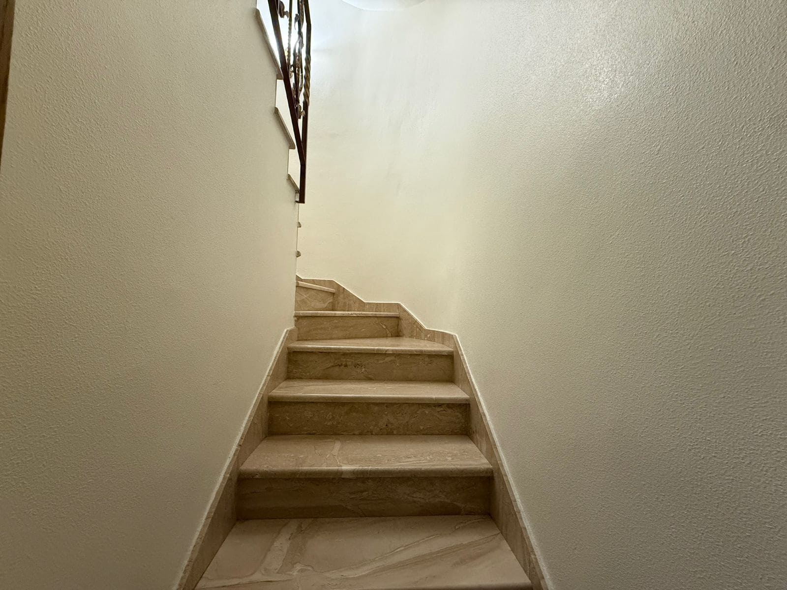 6 bedroom Villa for sale in Alguazas with pool garage - € 365,000 (Ref: 9614715)