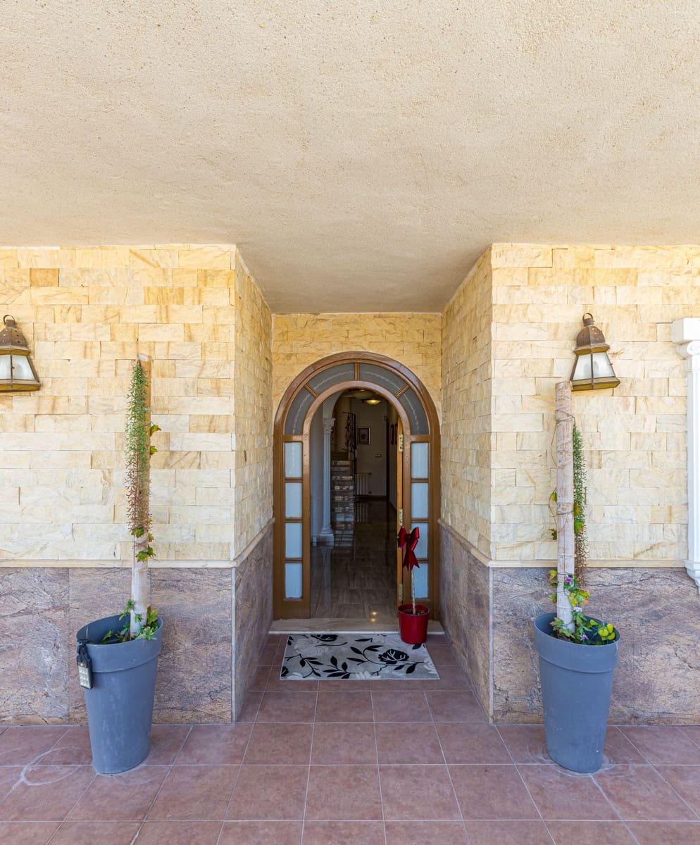 6 bedroom Villa for sale in Alguazas with pool garage - € 365,000 (Ref: 9614715)