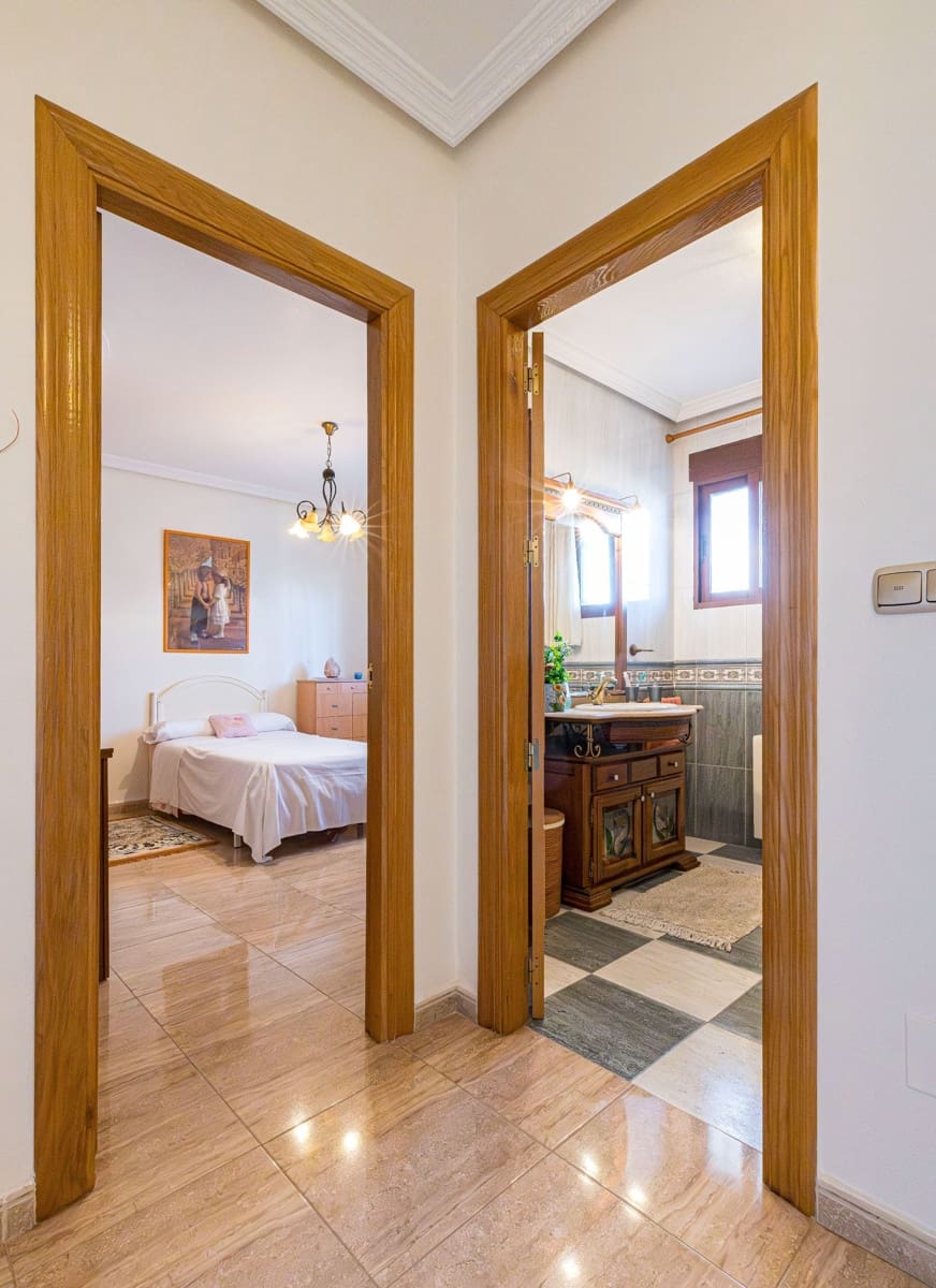 6 bedroom Villa for sale in Alguazas with pool garage - € 365,000 (Ref: 9614715)