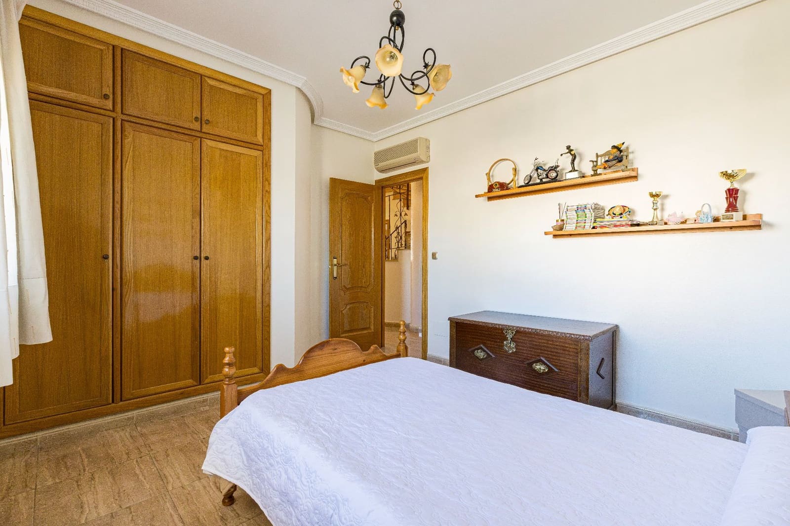 6 bedroom Villa for sale in Alguazas with pool garage - € 365,000 (Ref: 9614715)