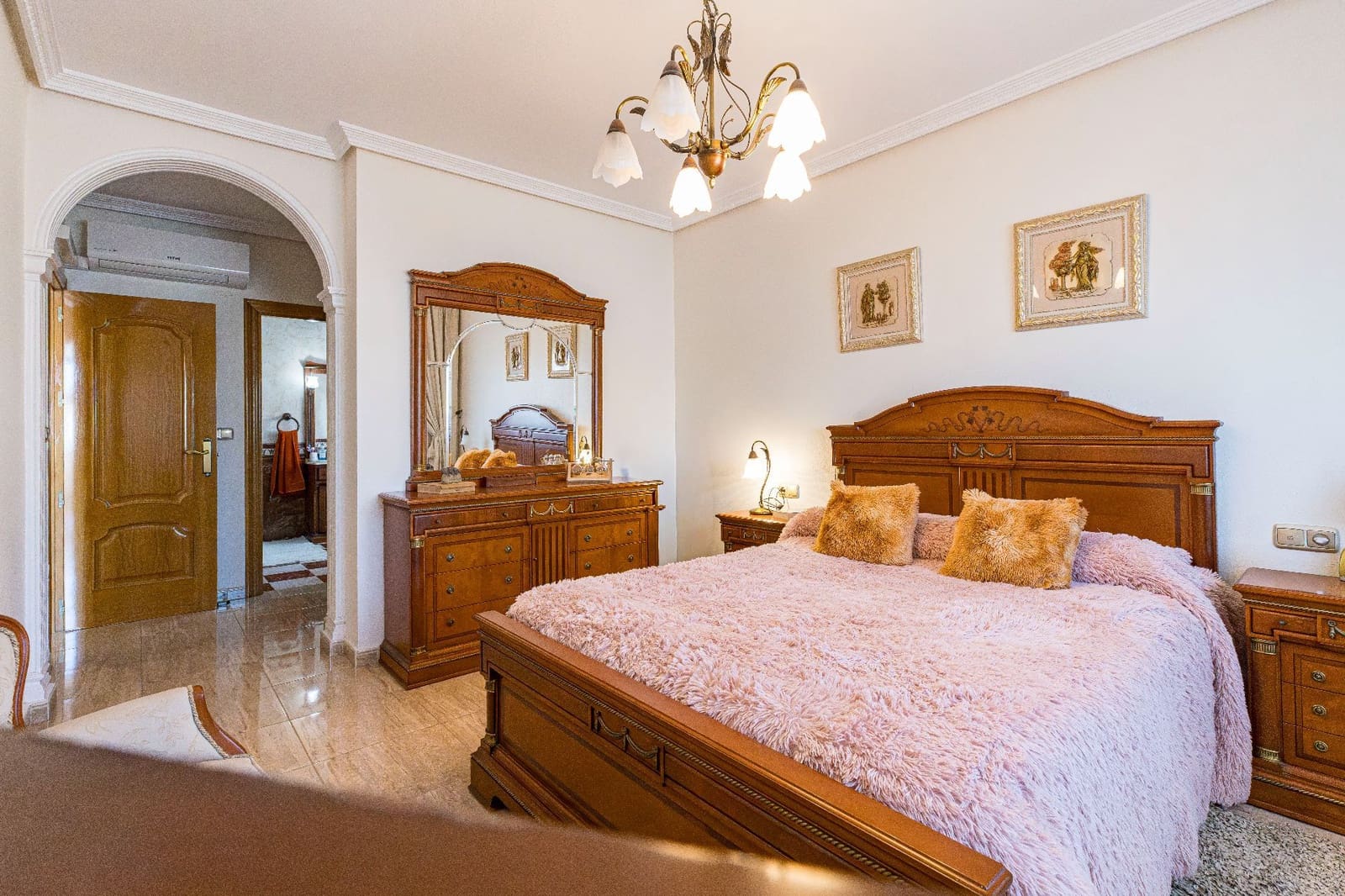 6 bedroom Villa for sale in Alguazas with pool garage - € 365,000 (Ref: 9614715)