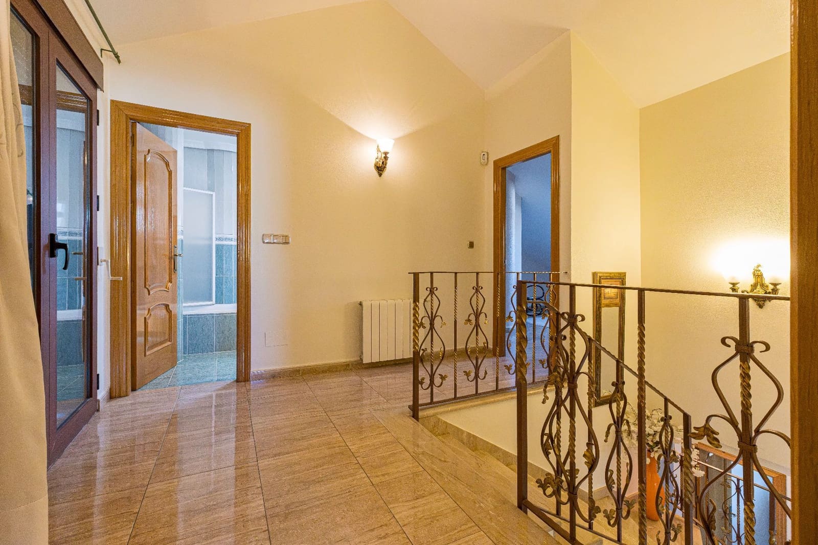 6 bedroom Villa for sale in Alguazas with pool garage - € 365,000 (Ref: 9614715)