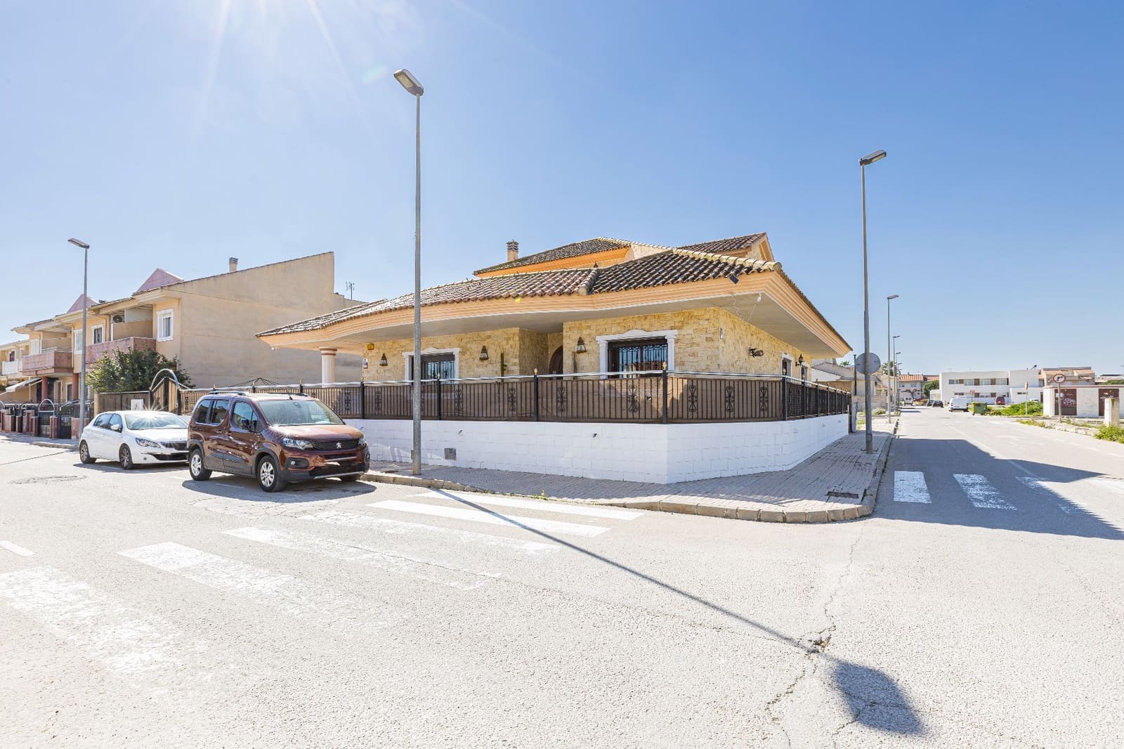 6 bedroom Villa for sale in Alguazas with pool garage - € 365,000 (Ref: 9614715)