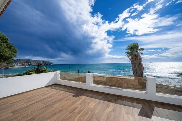 2 soveværelse Villa til salg i Teulada Pueblo, Teulada-Moraira - € 682.000 (Ref: 9614716)