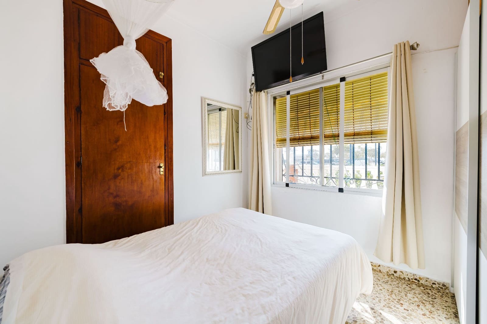 3 bedroom Villa for sale in Torrox with garage - € 720,000 (Ref: 9614717)