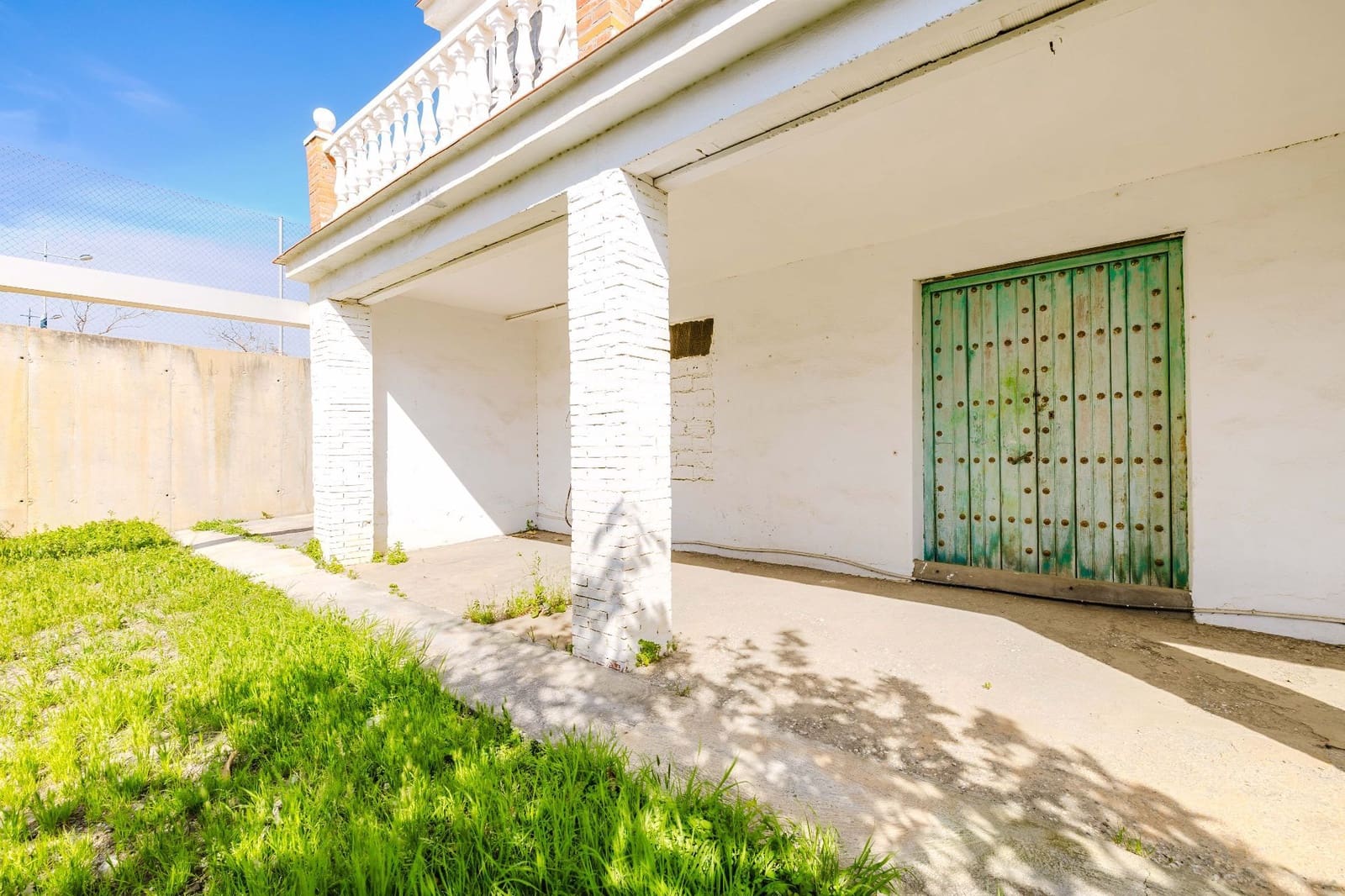 3 bedroom Villa for sale in Torrox with garage - € 720,000 (Ref: 9614717)