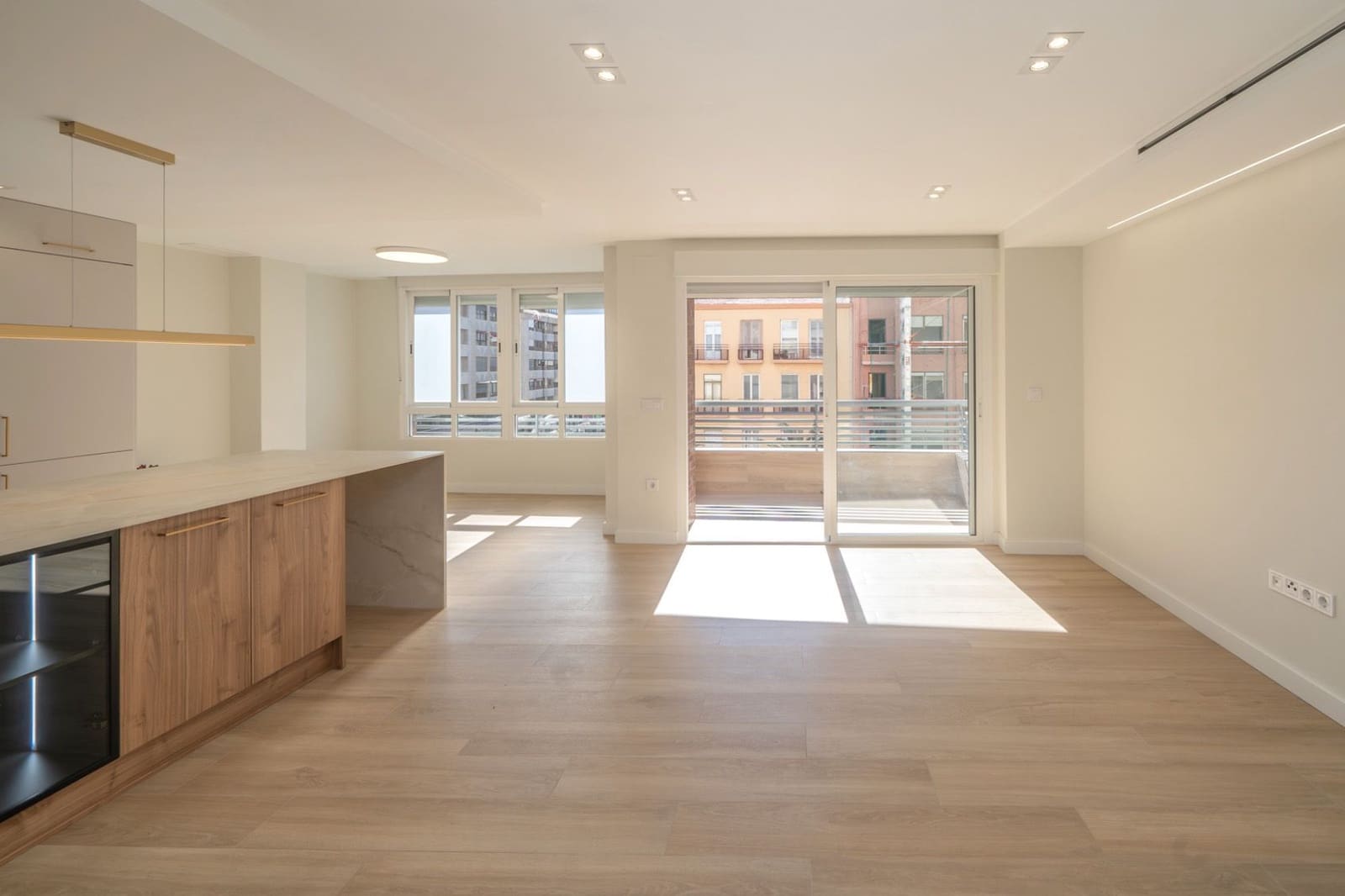 Apartamento de 3 habitaciones en Alicante / Alacant ciudad en venta - 460.000 € (Ref: 9618931)