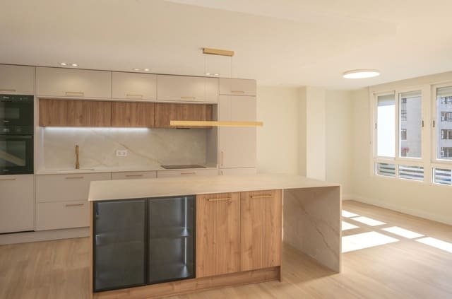 Apartamento de 3 habitaciones en Alicante / Alacant ciudad en venta - 460.000 € (Ref: 9618931)