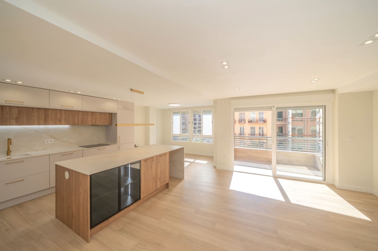 Apartamento de 3 habitaciones en Alicante / Alacant ciudad en venta - 460.000 € (Ref: 9618931)