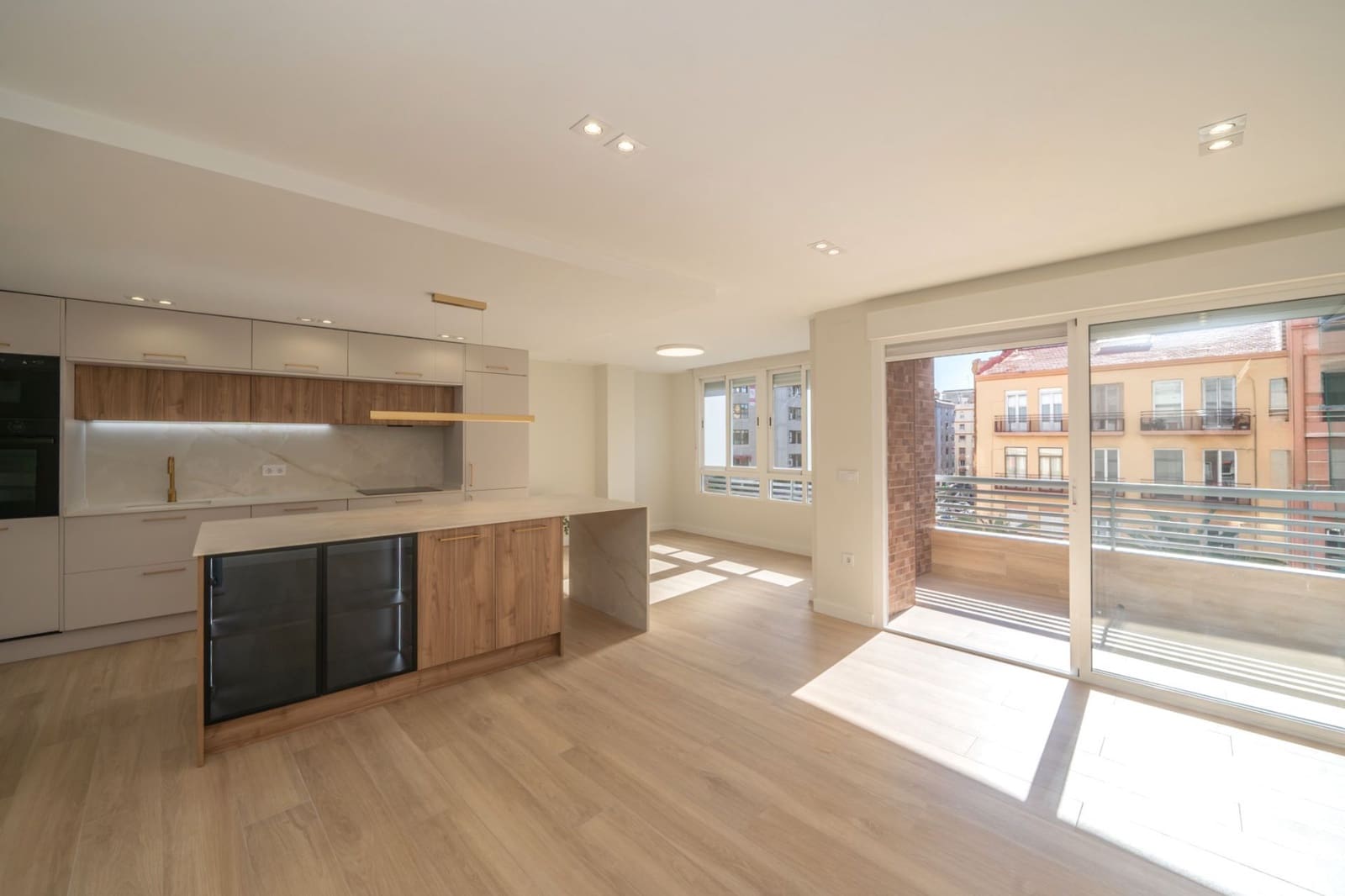 Apartamento de 3 habitaciones en Alicante / Alacant ciudad en venta - 460.000 € (Ref: 9618931)