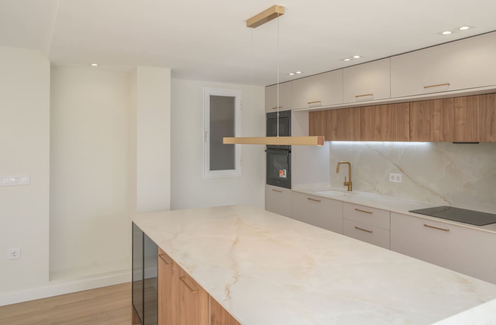 Apartamento de 3 habitaciones en Alicante / Alacant ciudad en venta - 460.000 € (Ref: 9618931)