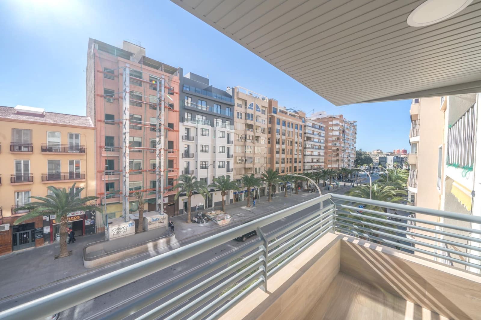 Apartamento de 3 habitaciones en Alicante / Alacant ciudad en venta - 460.000 € (Ref: 9618931)