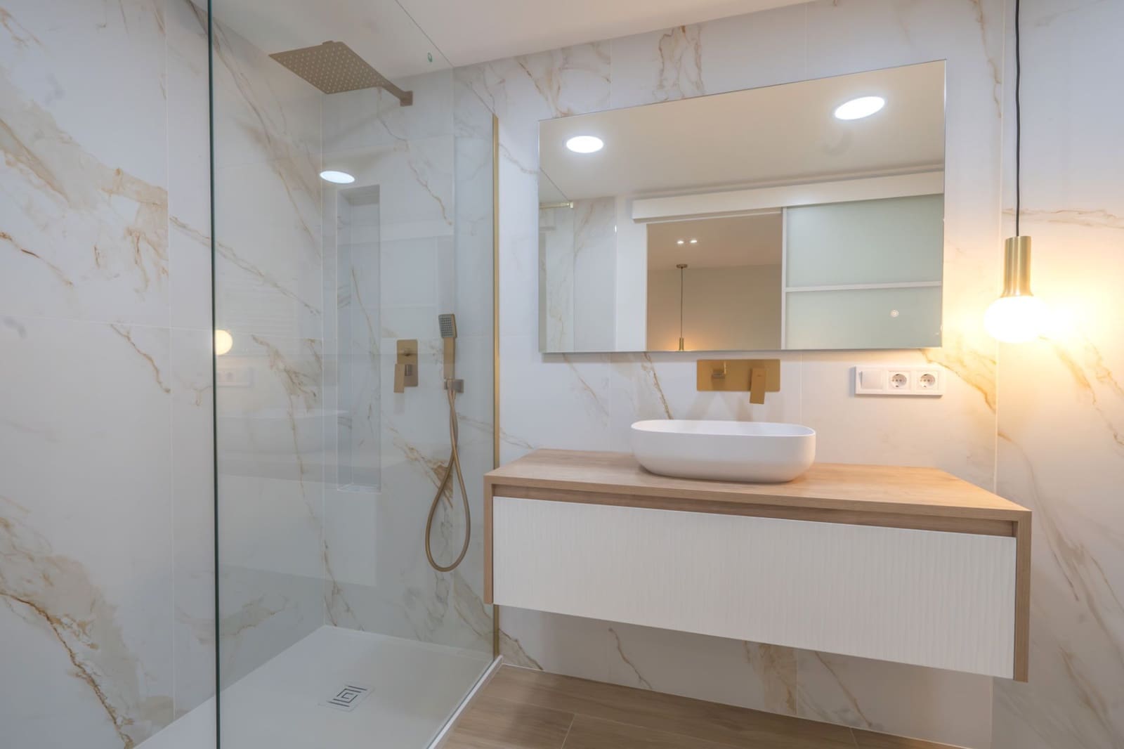 Apartamento de 3 habitaciones en Alicante / Alacant ciudad en venta - 460.000 € (Ref: 9618931)