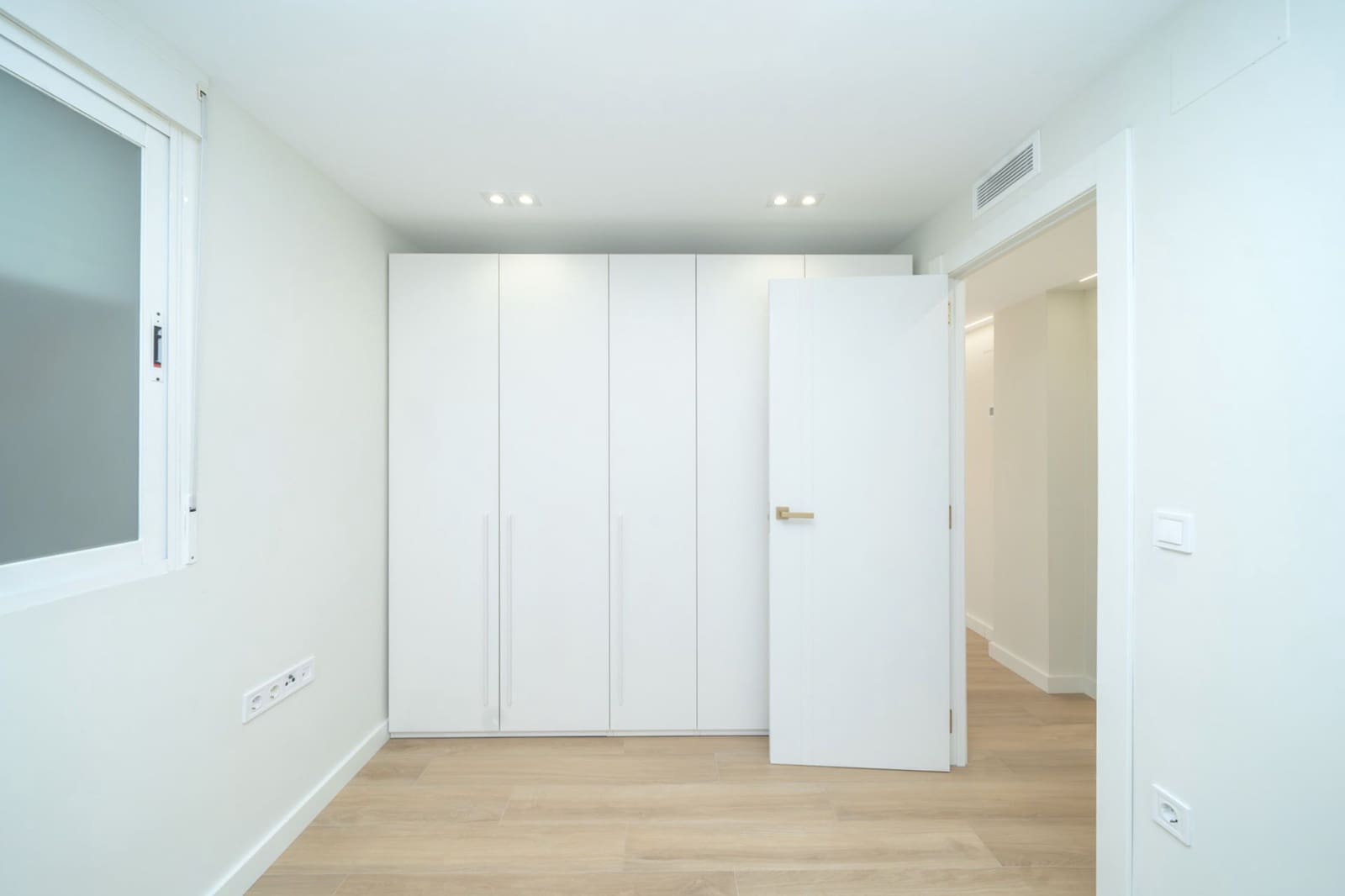 Apartamento de 3 habitaciones en Alicante / Alacant ciudad en venta - 460.000 € (Ref: 9618931)