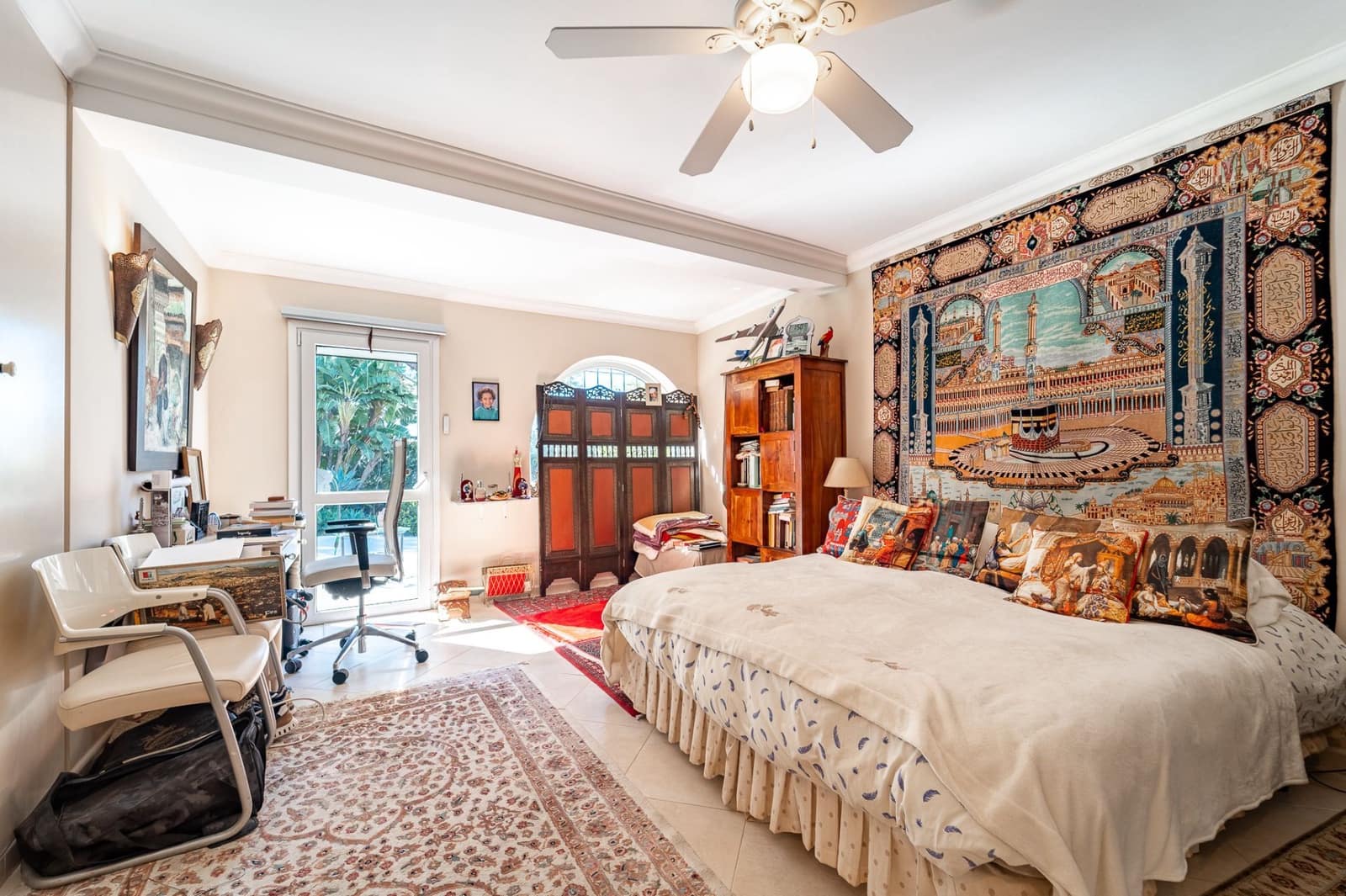 5 makuuhuone Huvila myytävänä paikassa Marbella mukana uima-altaan 
autotalli - 1 750 000 € (Ref: 9625317)