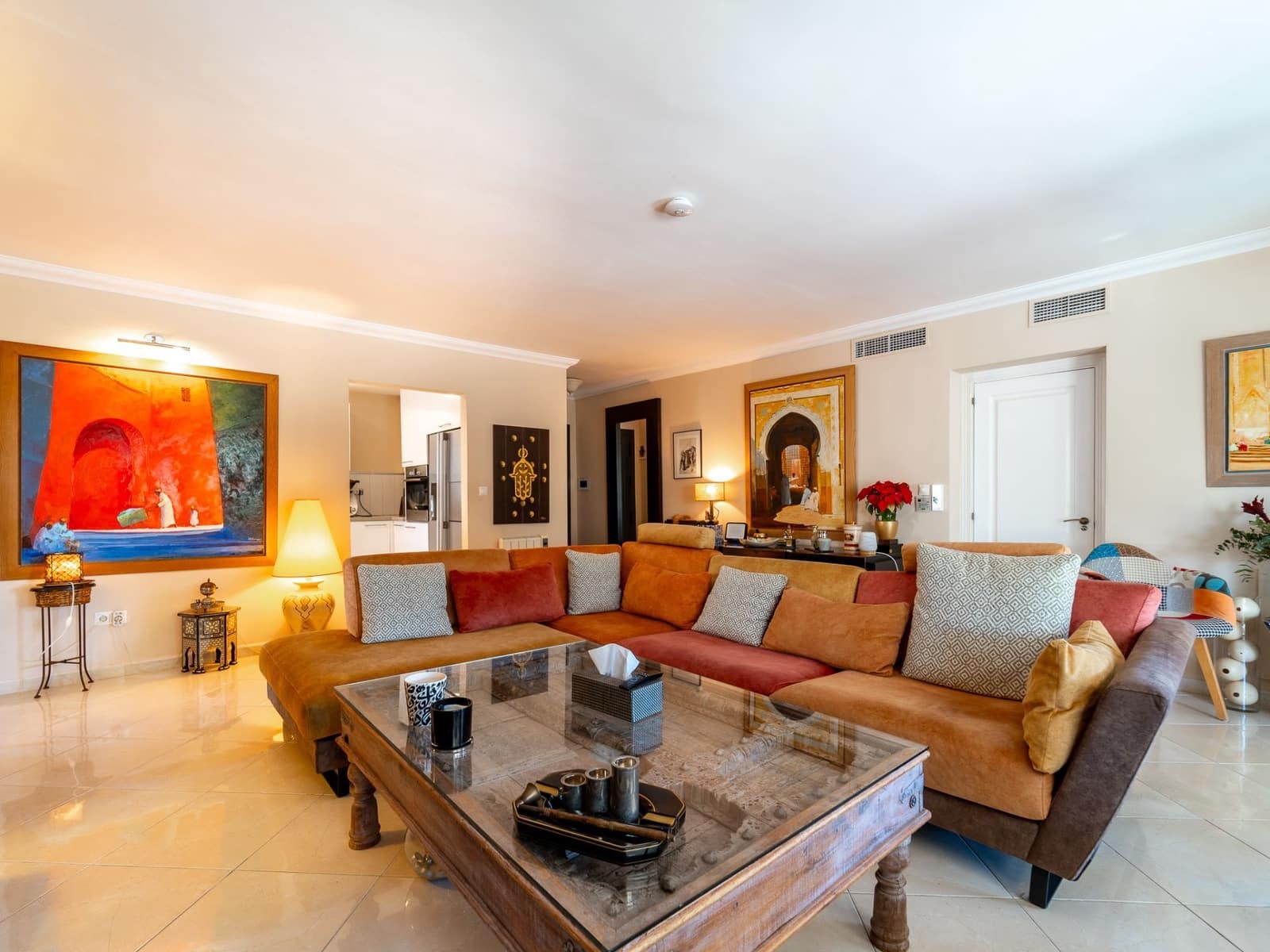 5 makuuhuone Huvila myytävänä paikassa Marbella mukana uima-altaan 
autotalli - 1 750 000 € (Ref: 9625317)