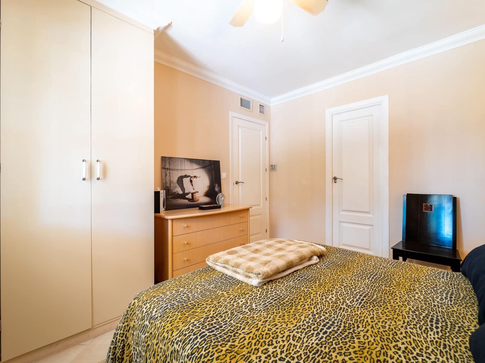 5 makuuhuone Huvila myytävänä paikassa Marbella mukana uima-altaan 
autotalli - 1 750 000 € (Ref: 9625317)