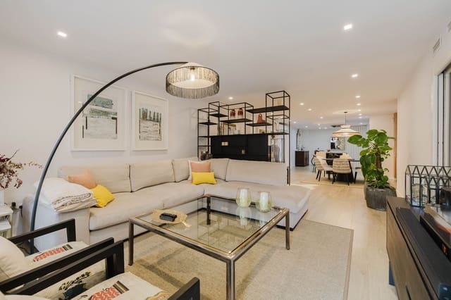 Apartamento de 5 habitaciones en Centro Historico, Málaga ciudad en venta - 910.000 € (Ref: 9625318)